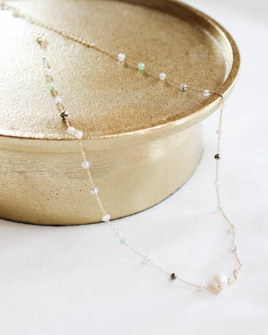 Dainty simple small gold chain necklace with small pearl gems 