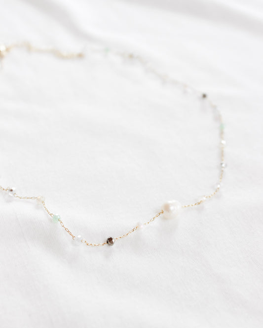 Dainty simple small gold chain necklace with small pearl gems 