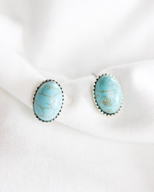 Turquoise oval retro earrings with silver details