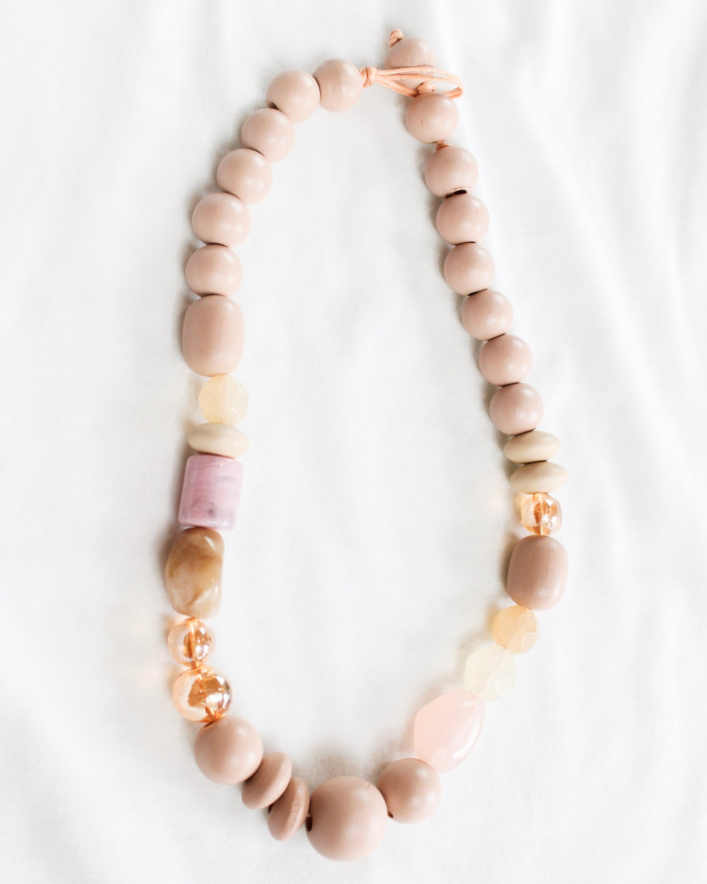 Light baby pink mix beaded necklace with easy closure