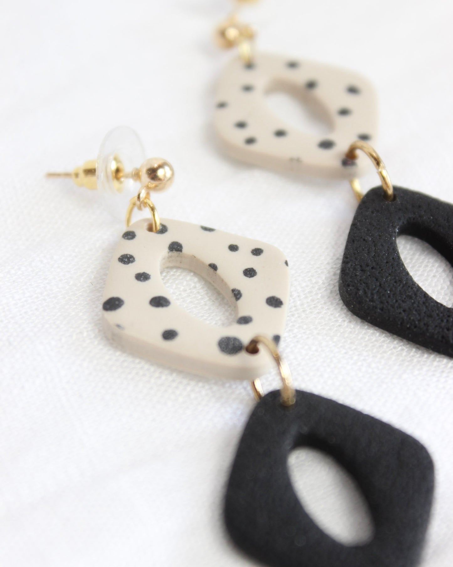 Feeling Flirty Earrings