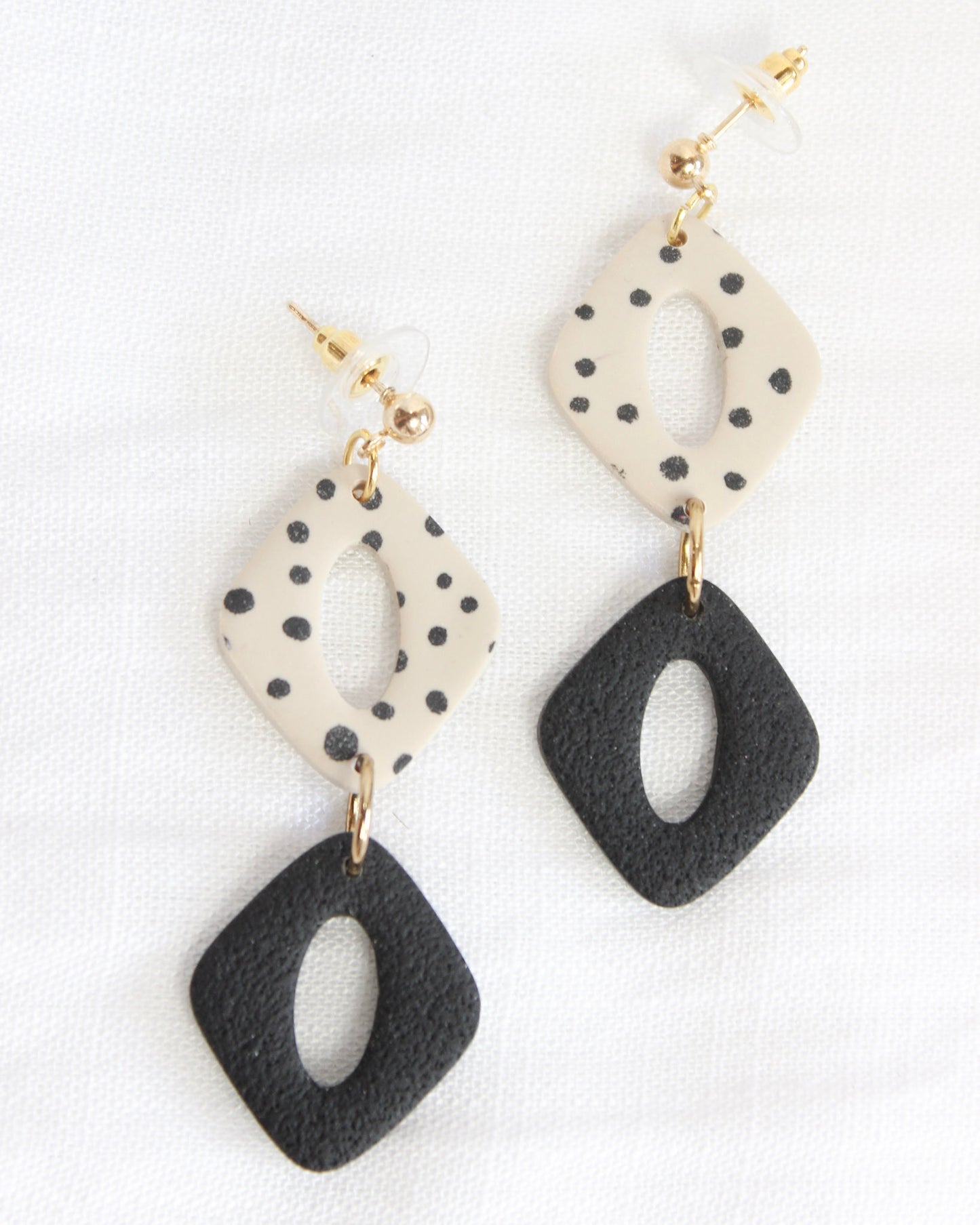 Feeling Flirty Earrings