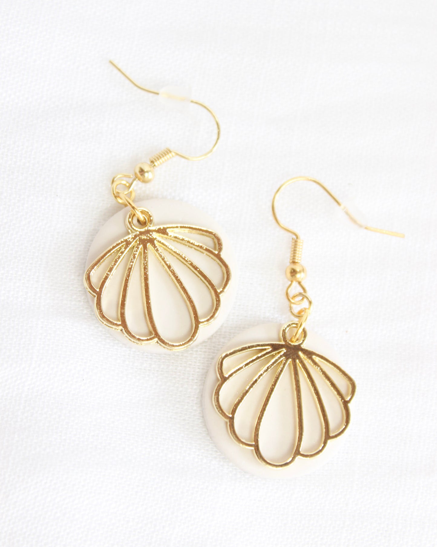 Shell Disc Dangle Earrings