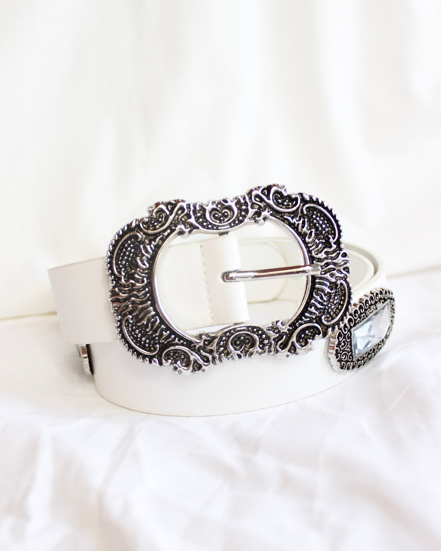 Western Style Embroidered Buckle Faux Leather Belt